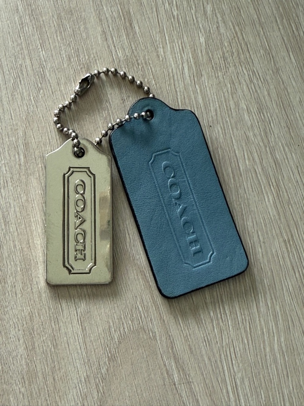 COACH HANG TAGS METAL AND LEATHER
